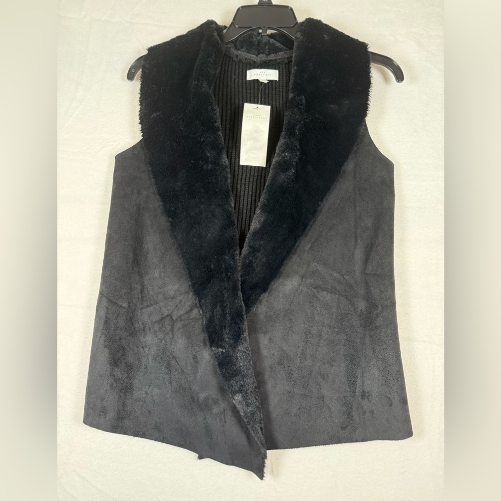 New Direction Black Faux Suede and Fur Collared Sweater Vest Size Small NWT